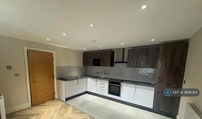 1 Bedroom Flat To Rent In Stratford Road, Solihull, B90