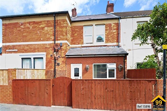 1 Bedroom Flat To Rent In Esplanade Place, Whitley Bay, Tyne & Wear, NE26