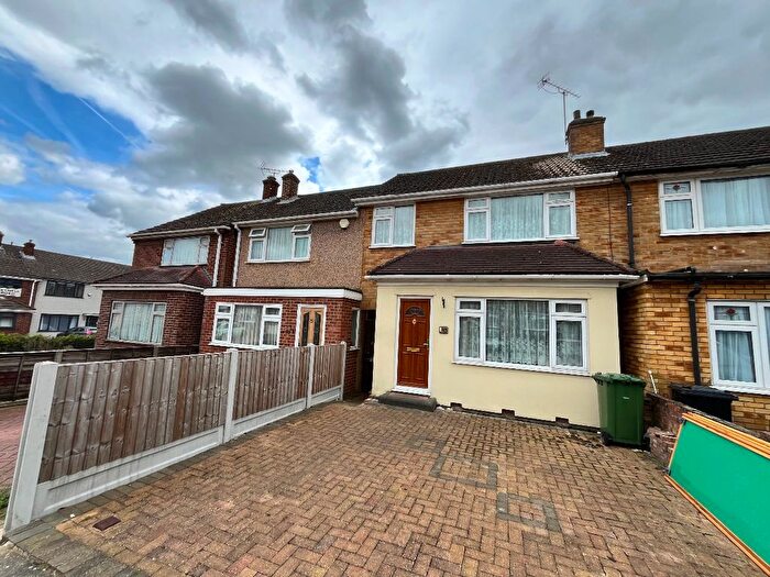 3 Bedroom Terraced House For Sale In Archway, Harold Hill, RM3