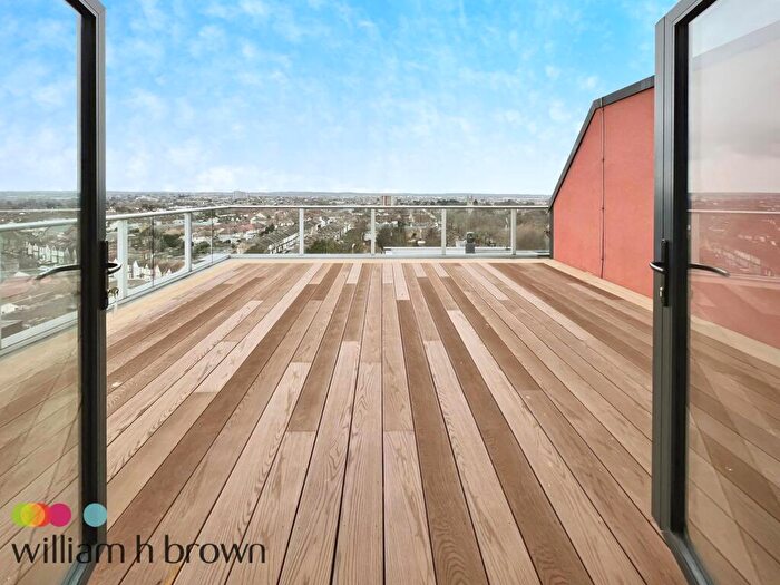 2 Bedroom Apartment To Rent In Victoria Avenue, Southend-On-Sea, SS2