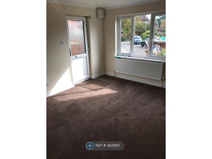 1 Bedroom Terraced House To Rent In Gale Close, Hampton, TW12