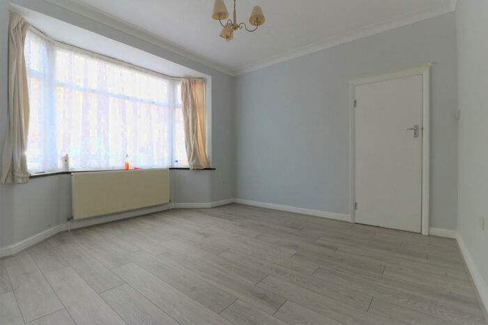 3 Bedroom Terraced House To Rent In Hertford Road, Ilford, Essex, IG2