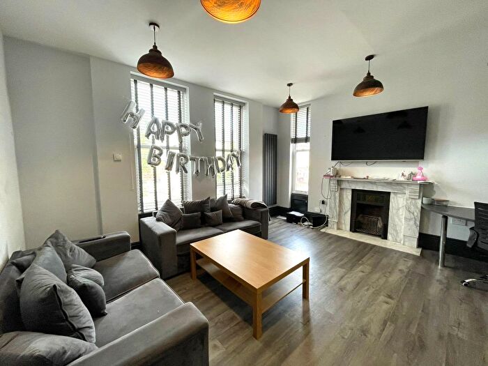 5 Bedroom Flat To Rent In Osborne Road, Jesmond, Newcastle Upon Tyne, NE2