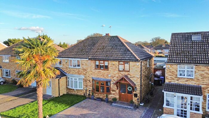 3 Bedroom Semi-Detached House For Sale In Mills Spur, Old Windsor, SL4