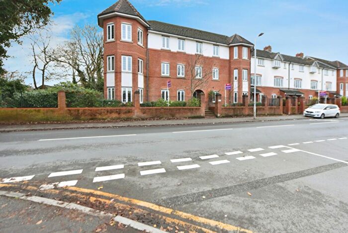 2 Bedroom Flat For Sale In Nell Lane, Manchester, Greater Manchester, M21