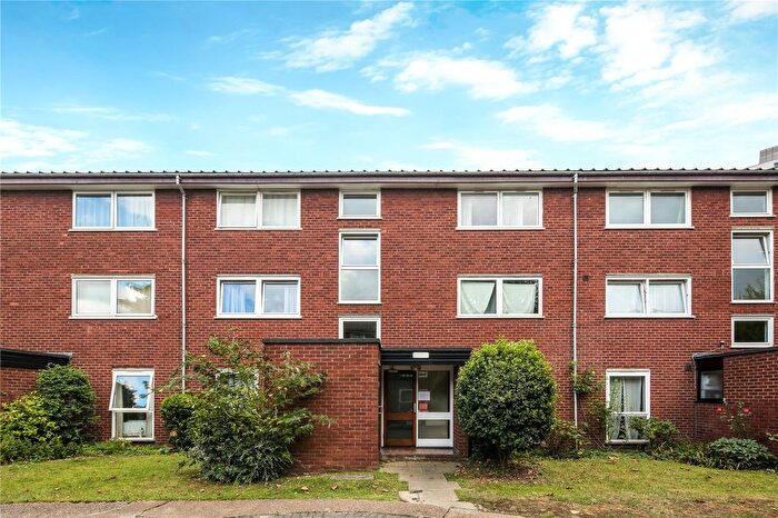 1 Bedroom Flat To Rent In Regent Square, Bow, London, E3