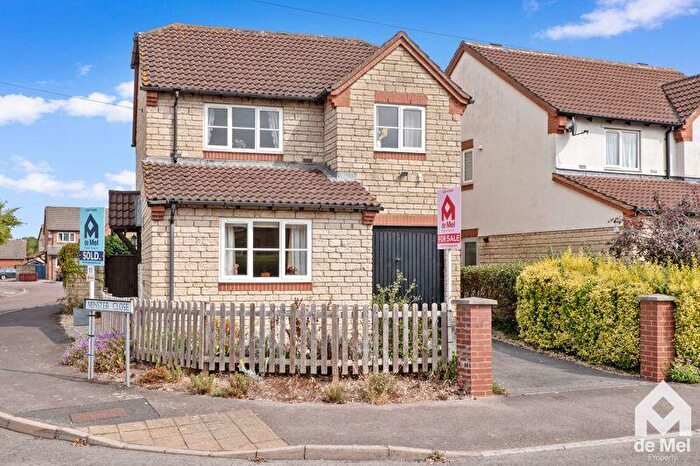 3 Bedroom Detached House For Sale In Minster Close, Cheltenham, GL52