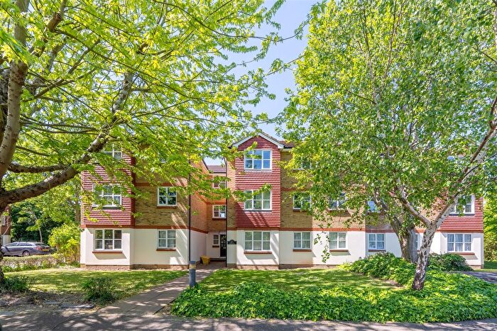 1 Bedroom Flat For Sale In Malting Way, Isleworth, TW7