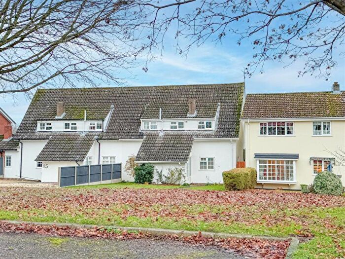 4 Bedroom Semi-Detached House For Sale In Tithe Close, Gazeley, CB8