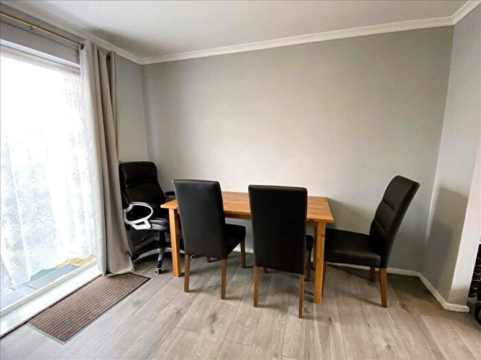3 Bedroom Terraced House For Sale In Larkfields, Northfleet, DA11