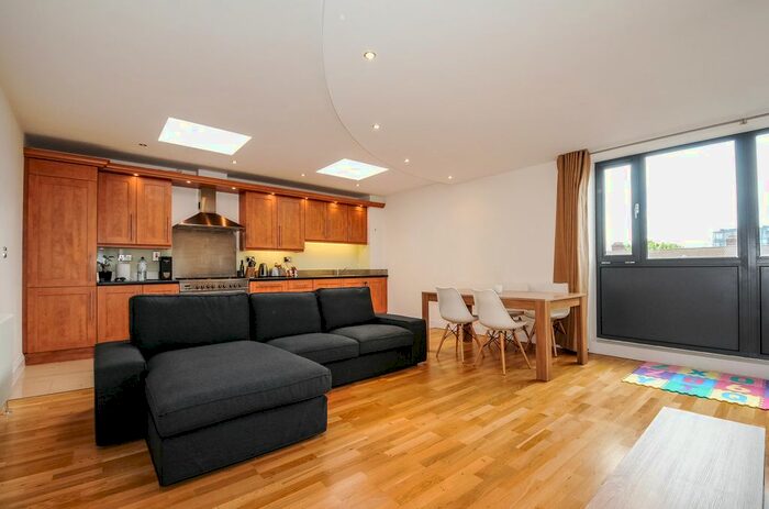 1 Bedroom Flat To Rent In Cluny Place, London, SE1