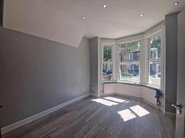 2 Bedroom Flat To Rent In Harold Road, London, E13