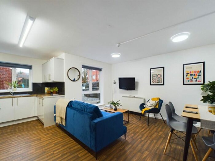 4 Bedroom House To Rent In Brookside, Derby, DE22