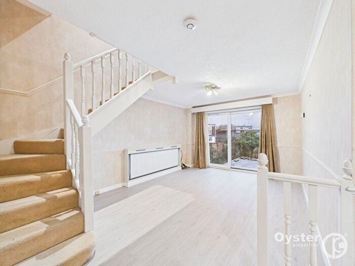 3 Bedroom Semi Detached House To Rent In Crofton Way, Enfield, EN2