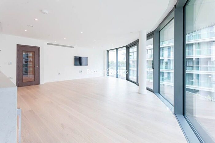 2 Bedroom Flat To Rent In Fulham Reach, Hammersmith, W6
