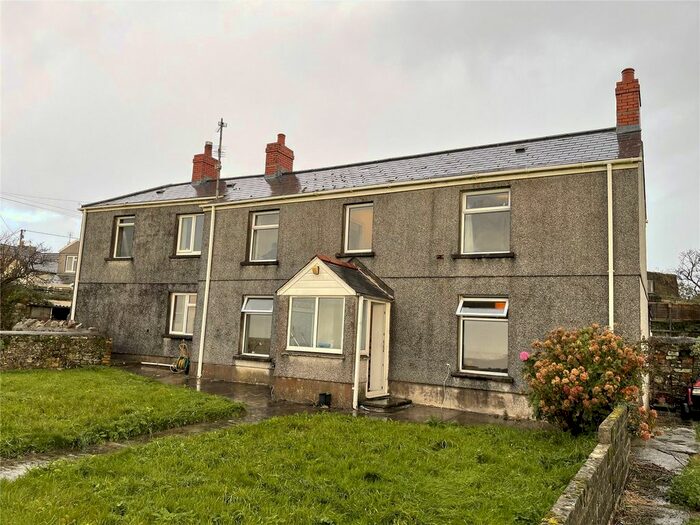 3 Bedroom Semi-Detached House For Sale In Heol Gwermont, Llansaint, Kidwelly, Carmarthenshire, SA17