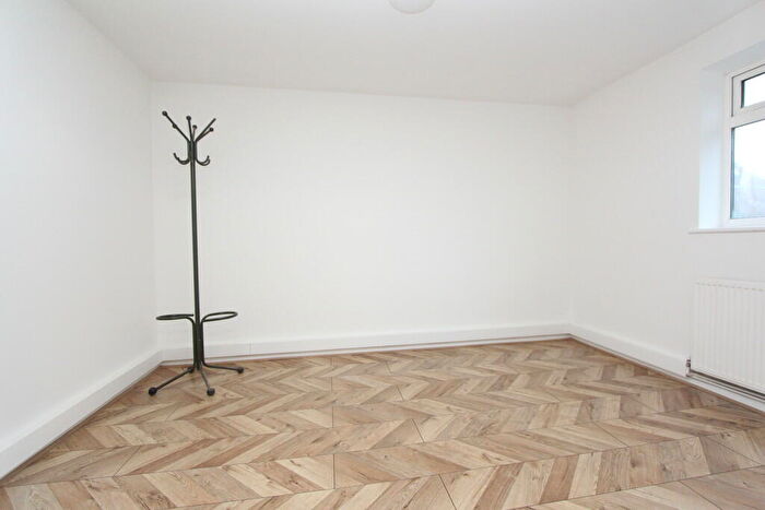 1 Bedroom Flat To Rent In Pinner Road, Pinner, HA1