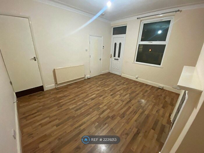 3 Bedroom Terraced House To Rent In Cecil Mount, Leeds, LS12