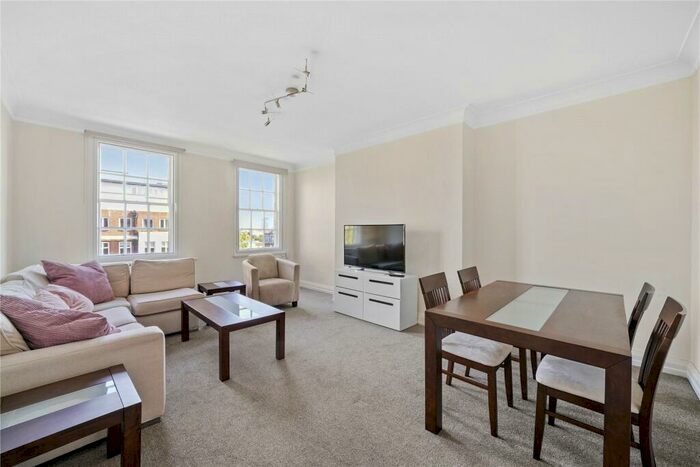 2 Bedroom Flat To Rent In Eyre Court, - Finchley Road, NW8