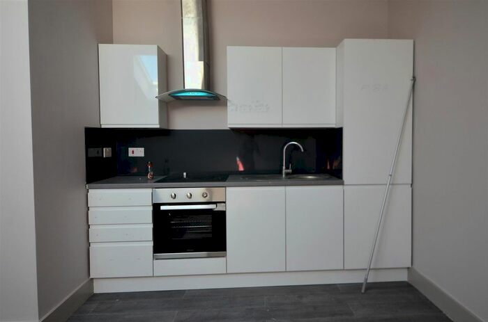 2 Bedroom Flat To Rent In Quilters Way, Stoke Mandeville, Aylesbury, HP22