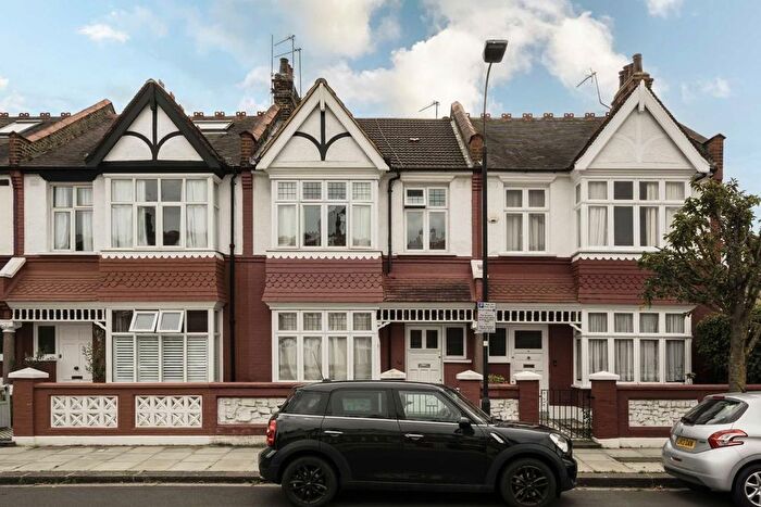 3 Bedroom Property To Rent In Rosedew Road, London, W6