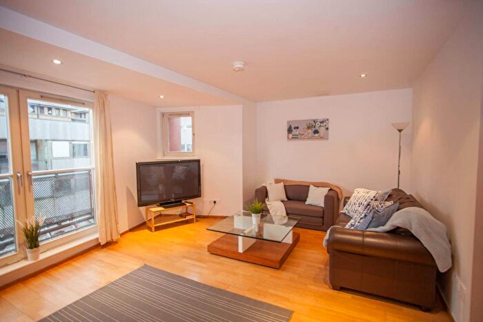 2 Bedroom Flat To Rent In Church Street, Partick, Glasgow, G11