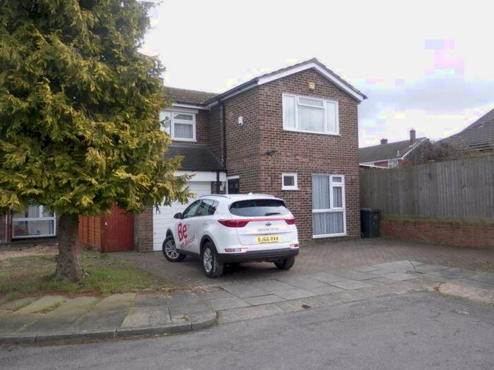 4 Bedroom Property To Rent In Allen Close Dunstable, Dunstable, LU5