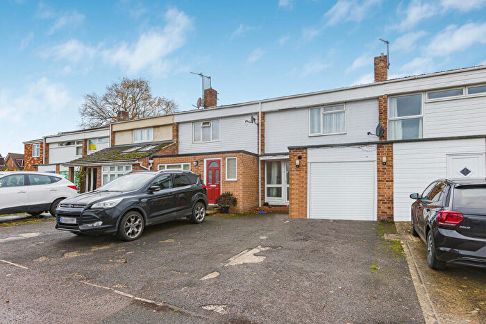 3 Bedroom Terraced House For Sale In Bassett Way, Kidlington, OX5