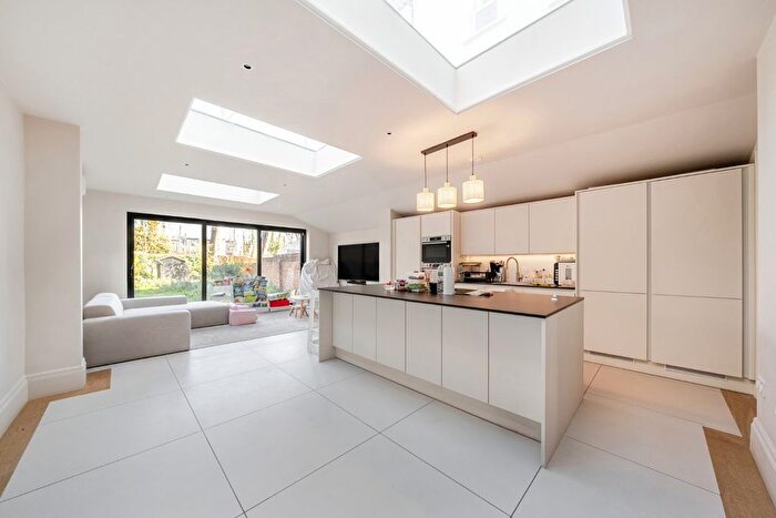 4 Bedroom Semi-detached House For Sale In Balham Park Road, Balham, London, SW12