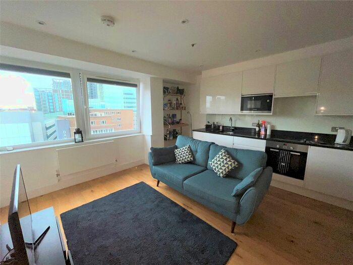 2 Bedroom Flat To Rent In High Street, Croydon, CR0