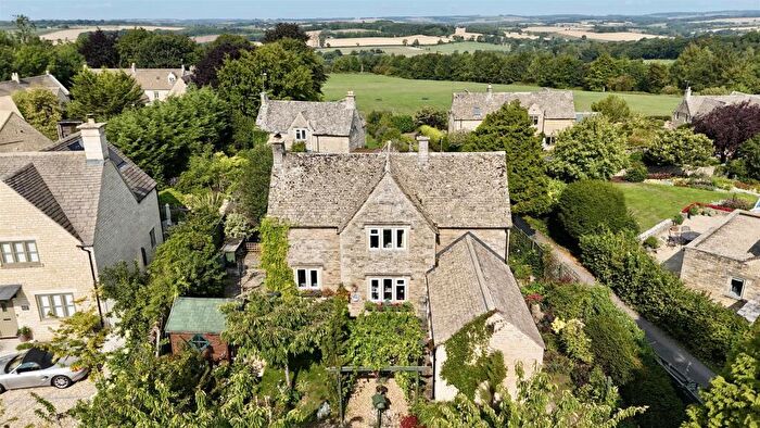 4 Bedroom Detached House For Sale In Talbot Square, Stow-on-the-Wold, GL54