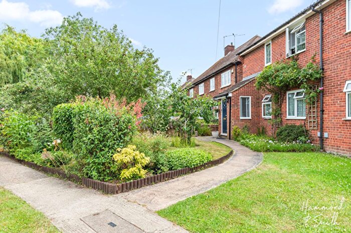 2 Bedroom Maisonette For Sale In Weald Hall Lane, Thornwood, CM16