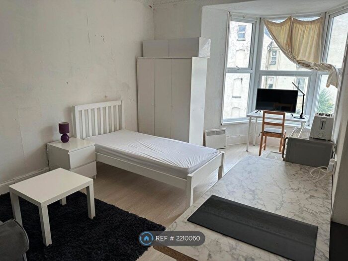 Studio To Rent In Market Street, Ilfracombe, EX34