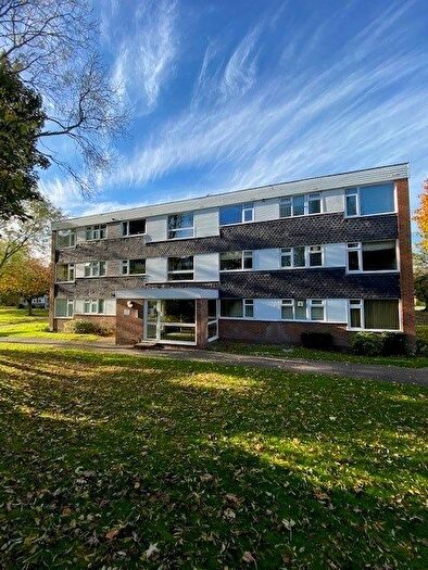 2 Bedroom Flat To Rent In Solihull, B91