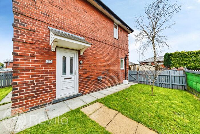 3 Bedroom Semi Detached House For Sale In Lichfield Terrace, Rochdale, OL16