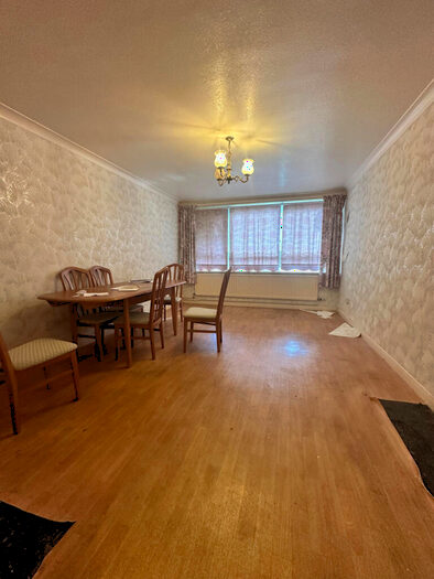 2 Bedroom Flat To Rent In Essex, IG1