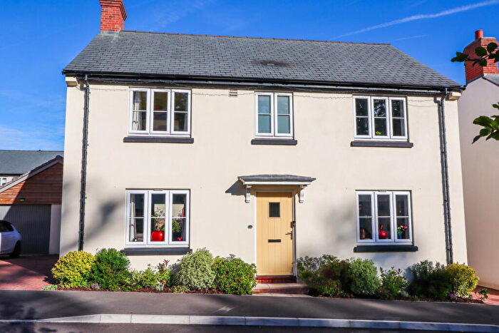4 Bedroom Detached House For Sale In Cooper Way, Calne, SN11