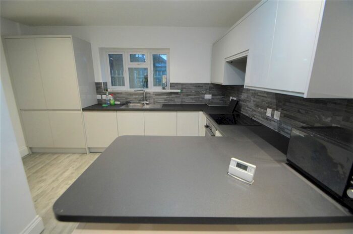 2 Bedroom Detached House To Rent In Epsom Road, Croydon, CR0