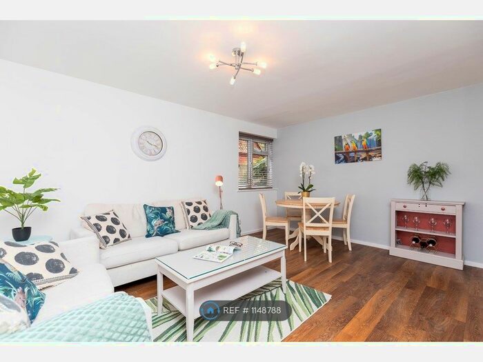 3 Bedroom Maisonette To Rent In River Mead, Horsham, RH12