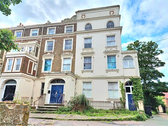 2 Bedroom Flat To Rent In Pegwell Road, Ramsgate, CT11