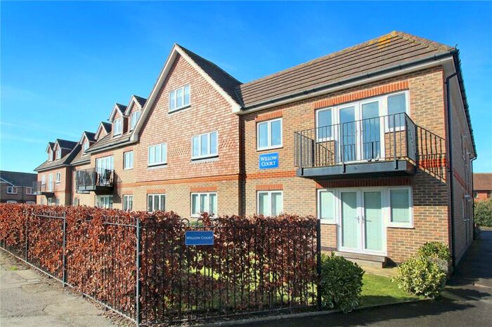 2 Bedroom Apartment To Rent In Woodlands Avenue, Rustington, Littlehampton, BN16