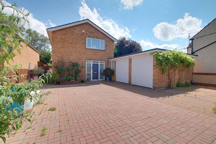4 Bedroom Detached House For Sale In Station Street, Chatteris, PE16