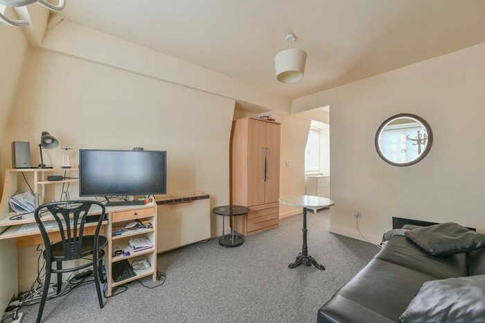 Studio To Rent In Ebury Bridge Road, Pimlico, London, SW1W