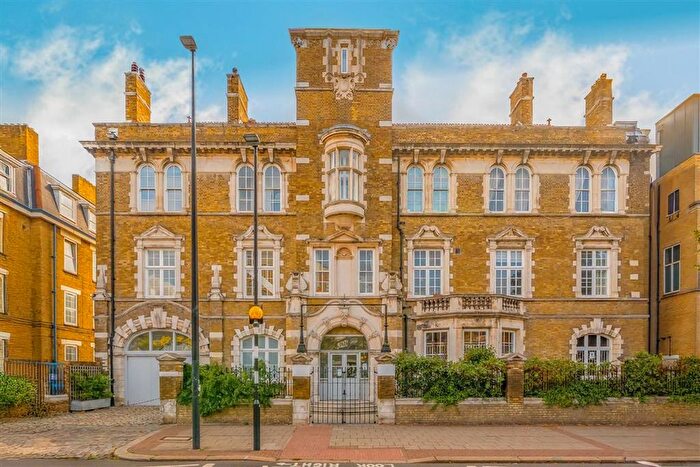 1 Bedroom Flat To Rent In Cambridge Heath Road, Cambridge Heath Road, E2