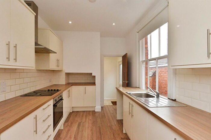 3 Bedroom Terraced House For Sale In Cambridge Street, Wolverton, Milton Keynes, MK12
