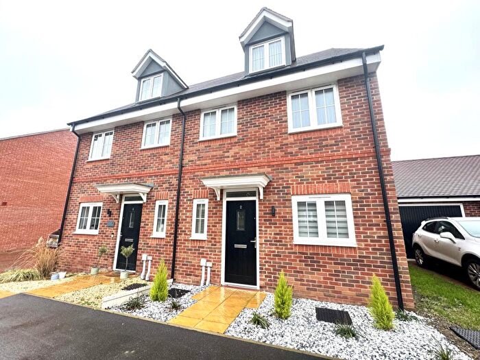 3 Bedroom Semi Detached House To Rent In Clayfield Road, Weston Turville, HP22