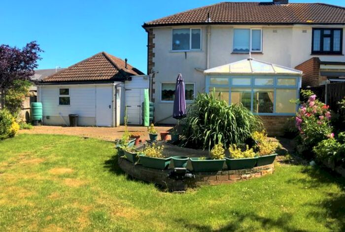 3 Bedroom Semi-Detached House To Rent In Church Road, Romford, Harold Wood, Rm1