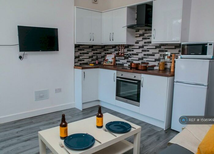 1 Bedroom Flat To Rent In Briar Road, Sheffield, S7