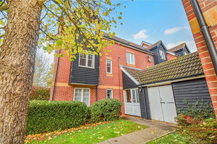 2 Bedroom Apartment To Rent In Gould Close, Newbury, Berkshire, RG14