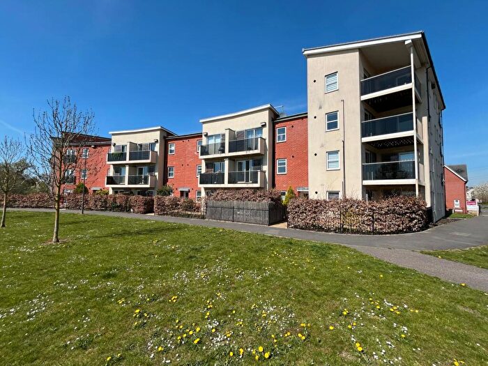 2 Bedroom Apartment To Rent In Pondecroft, Aylesbury, HP18